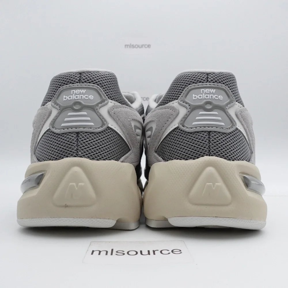 SLD NEW Size 9.5 Men's New Balance 725 V1 Sneakers ML725AA Light Grey/Grey/White